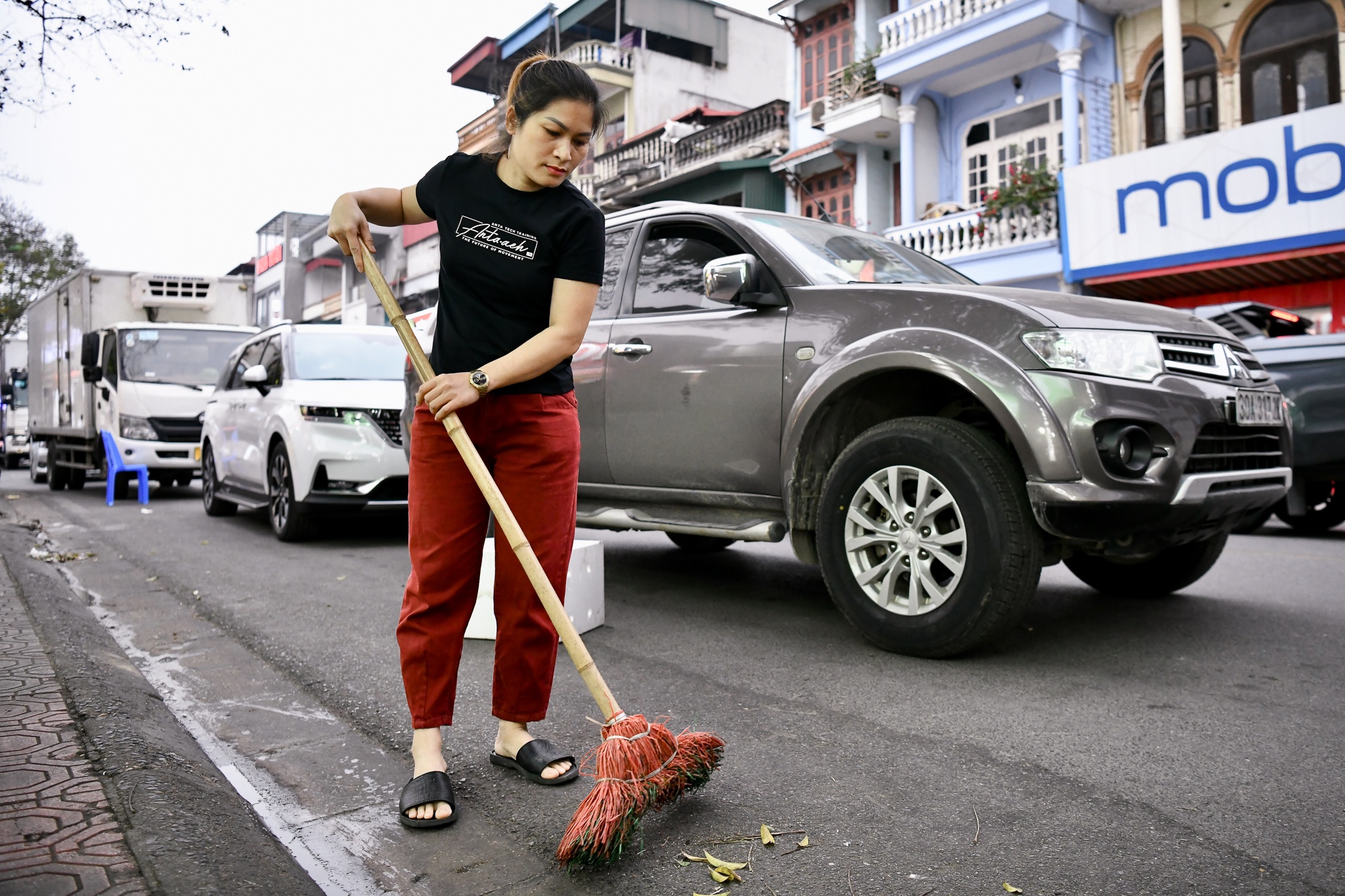 khung hoang dang kiem anh 4