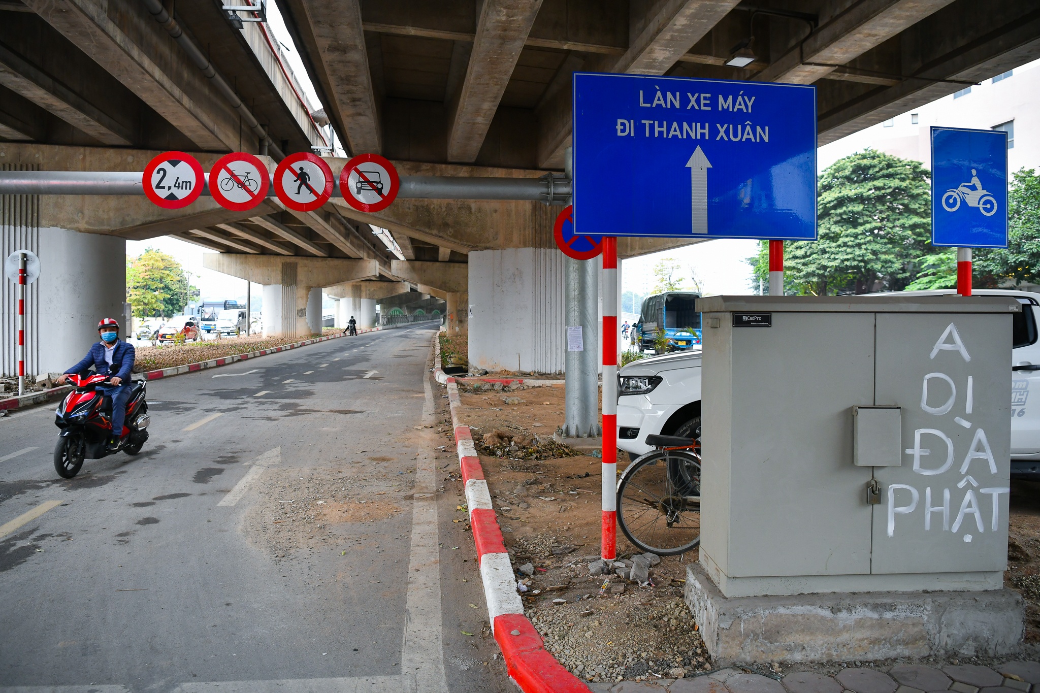 Cau vuot ho Linh Dam anh 2