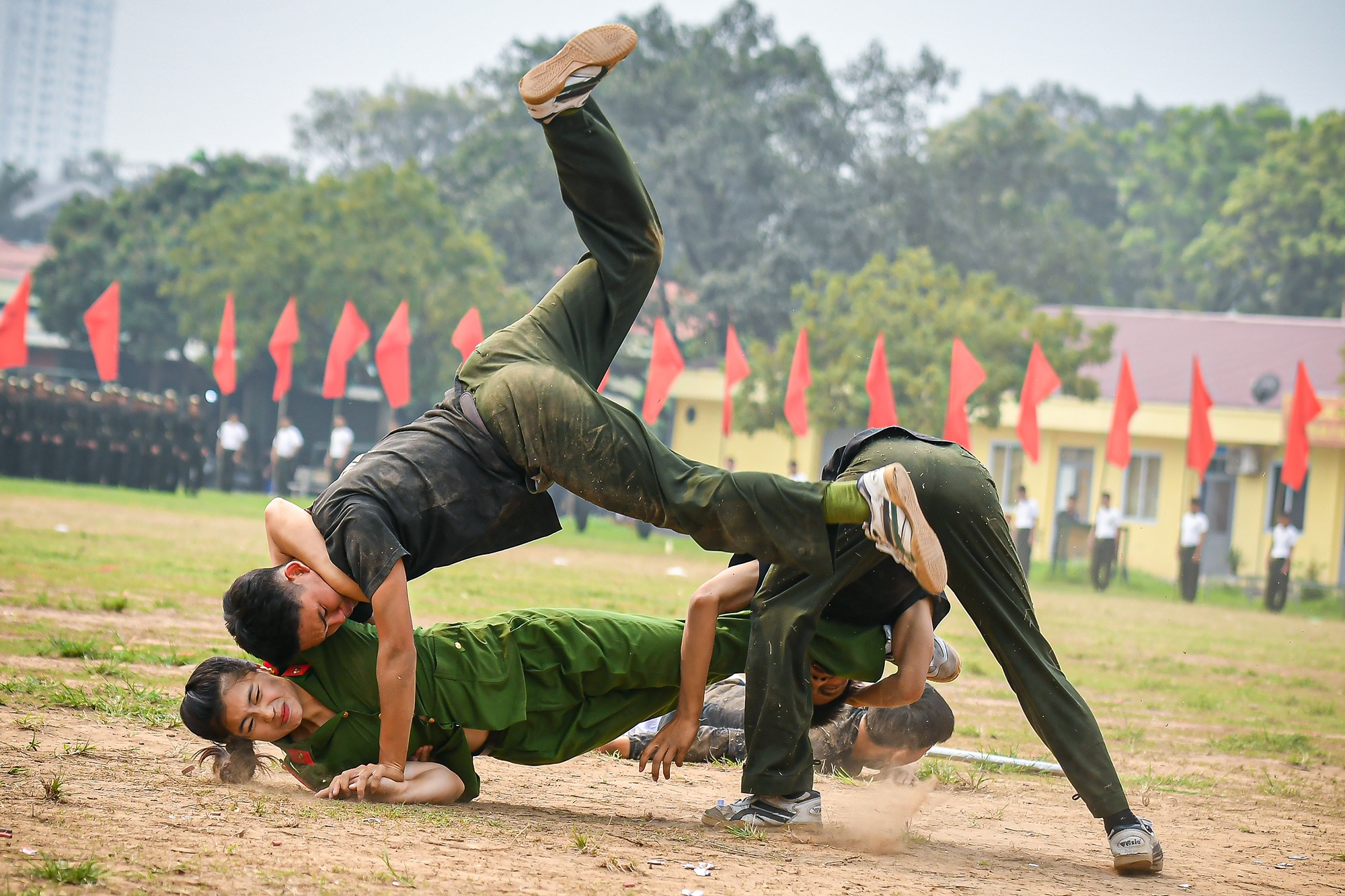 Hoc vien canh sat anh 9