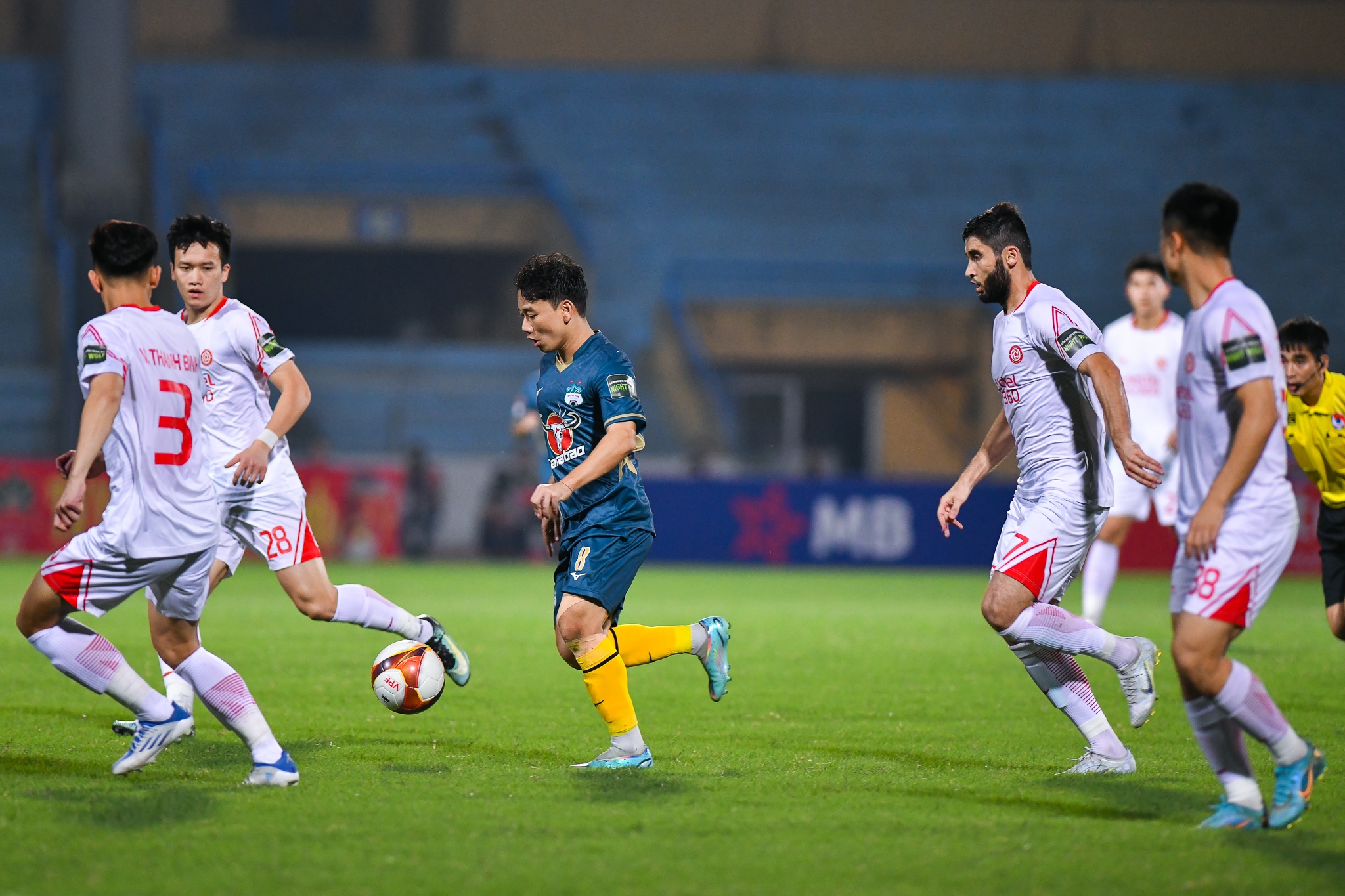 Minh Vuong lap sieu pham anh 3