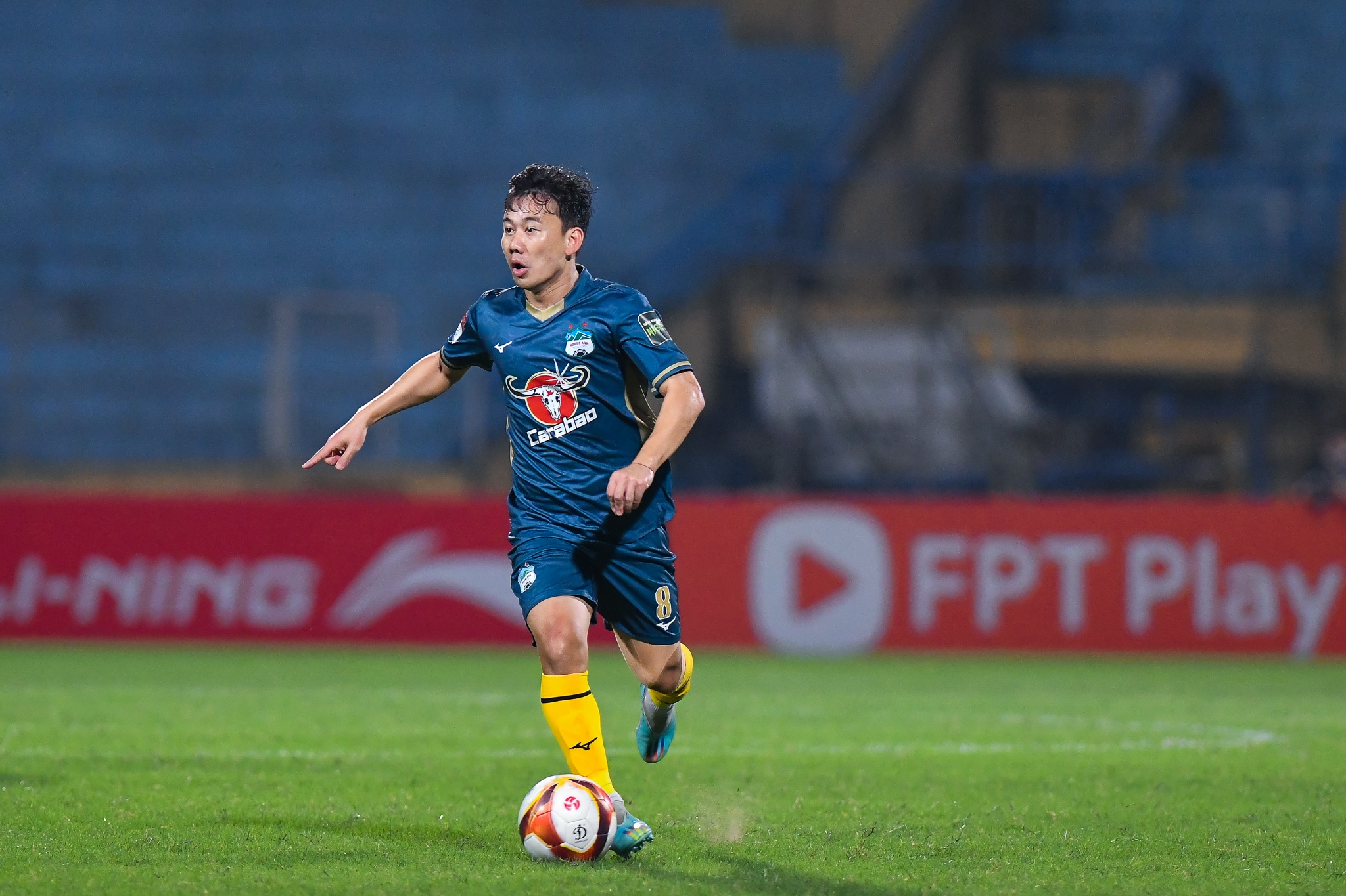 Minh Vuong lap sieu pham anh 4