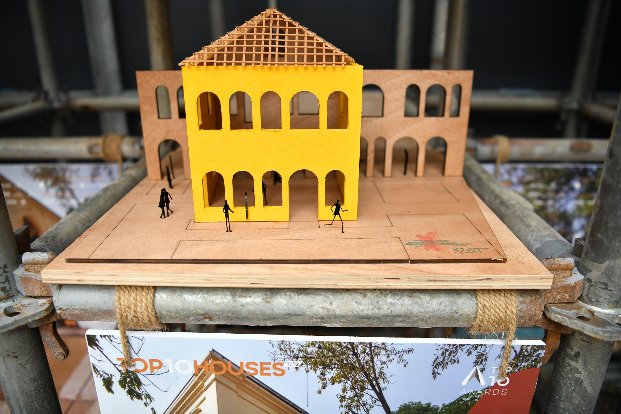 Nhà gương đặc biệt ảnh 8 Nha guong dac biet anh 8