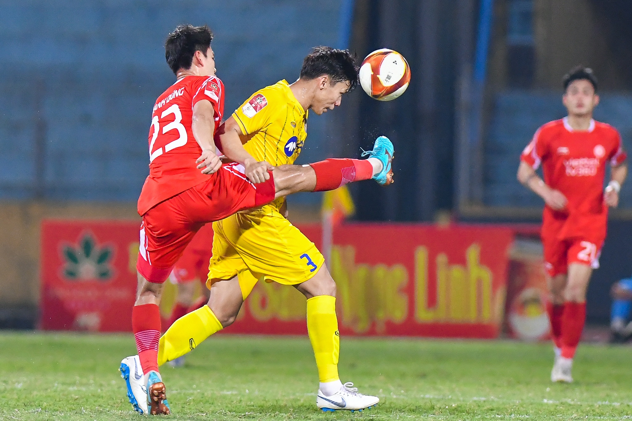 Nham Manh Dung ghi ban anh 5