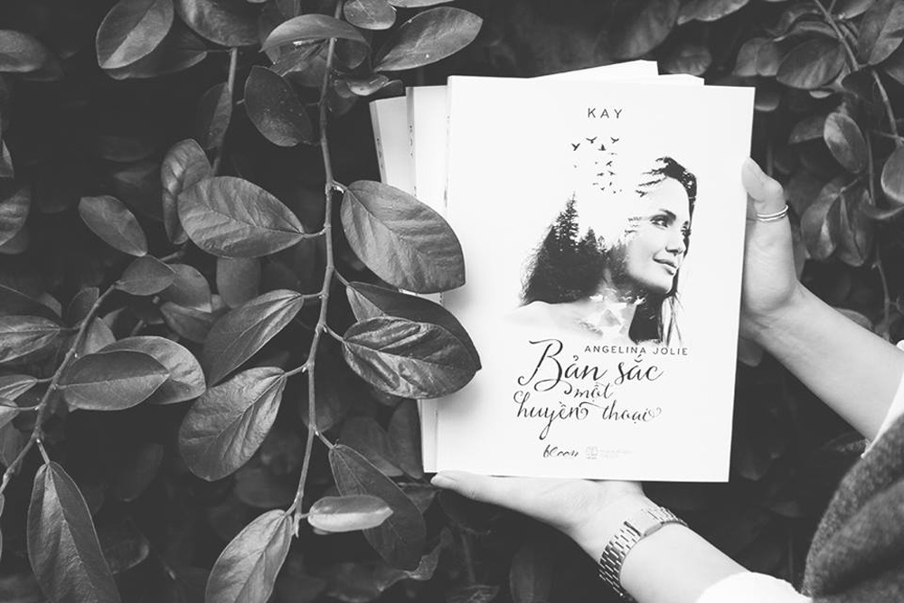 Angelina Jolie,  Ban sac mot huyen thoai,  Sach ve nguoi noi tieng anh 1