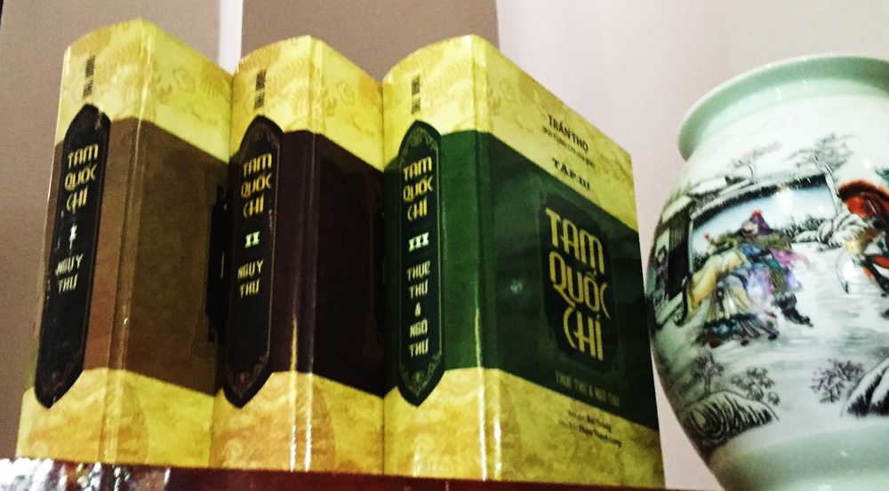 Muoi nam, dich 2.400 trang 'Tam quoc chi' hinh anh