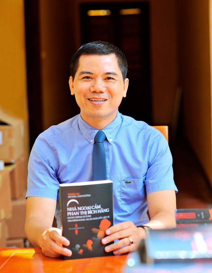 Nha ngoai cam,  Hoang Anh Suong anh 1