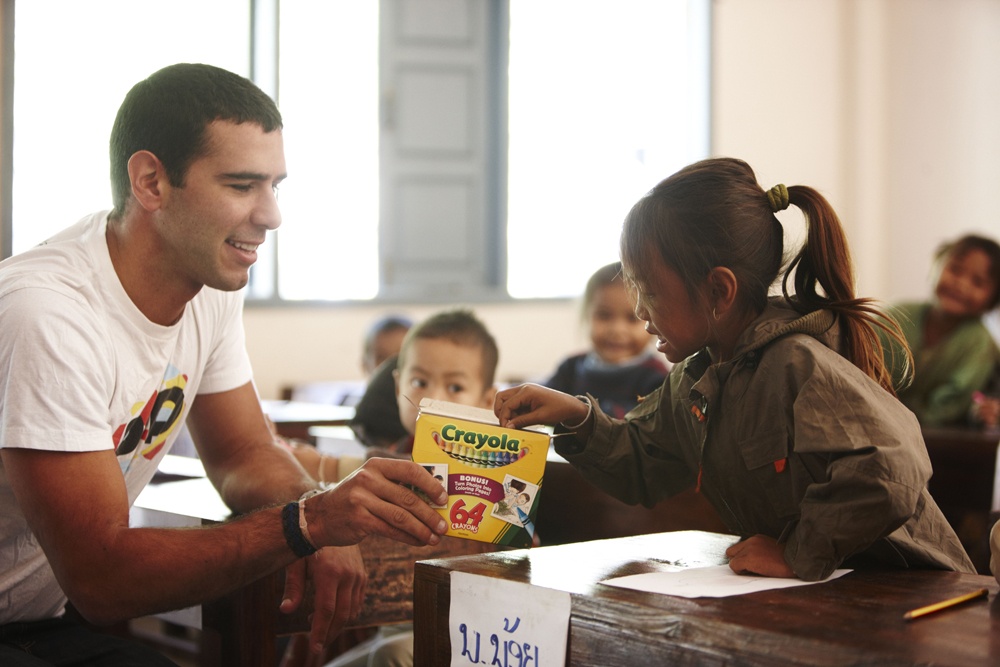 Lời hứa về một cây bút chì, Adam Braun ảnh 2 Loi hua ve mot cay but chi, Adam Braun anh 2