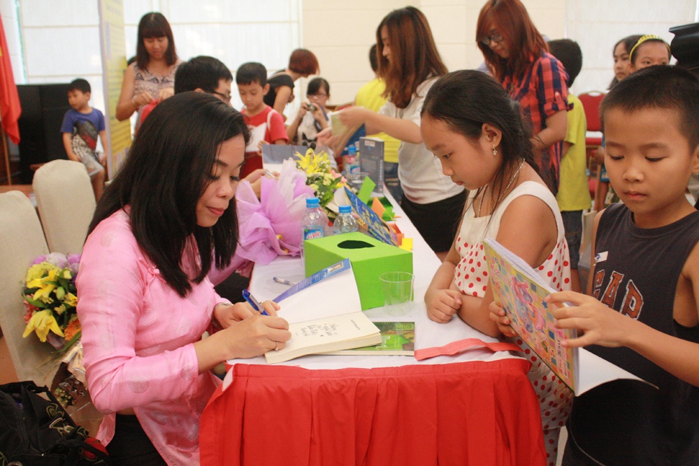 Nguyen Phan Que Mai,  Van hoc thieu nhi anh 3