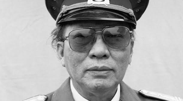 Xuan Thieu - Nha van mac ao linh hinh anh