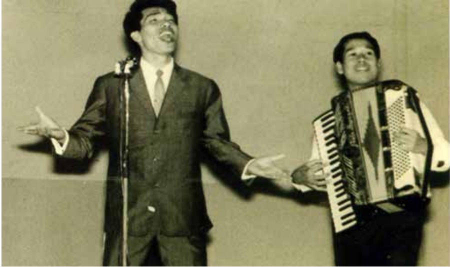 Trần Tiến, Sách Ngẫu hứng ảnh 1 Tran Tien, Sach Ngau hung anh 1