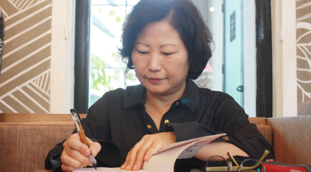 Tac pham van hoc gia tri phai vuot qua tinh giao huan hinh anh