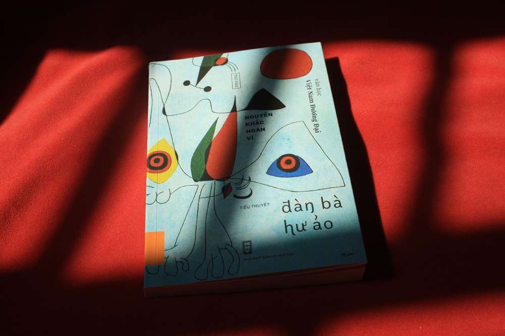 Vu Ngoc Dang noi ve tieu thuyet "Dan ba hu ao" anh 1