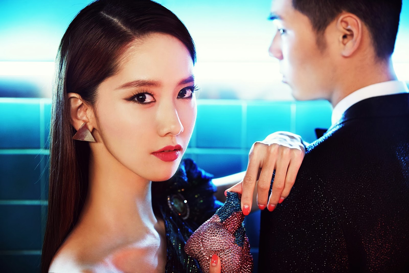 Cuoc chien gianh ngoi nu hoang cua SNSD va 2NE1 hinh anh