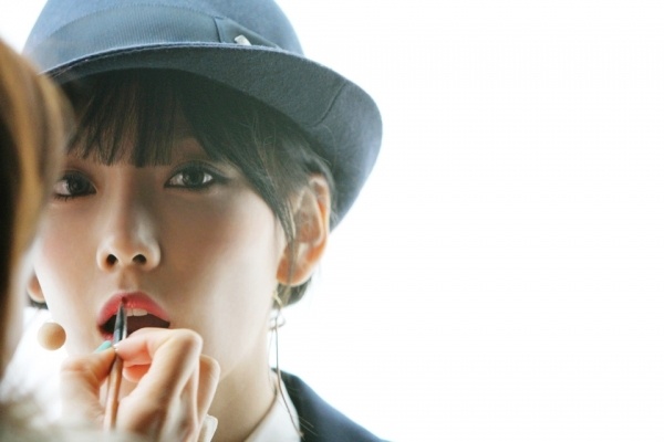Girls’ Generation nam tinh phia sau hau truong hinh anh