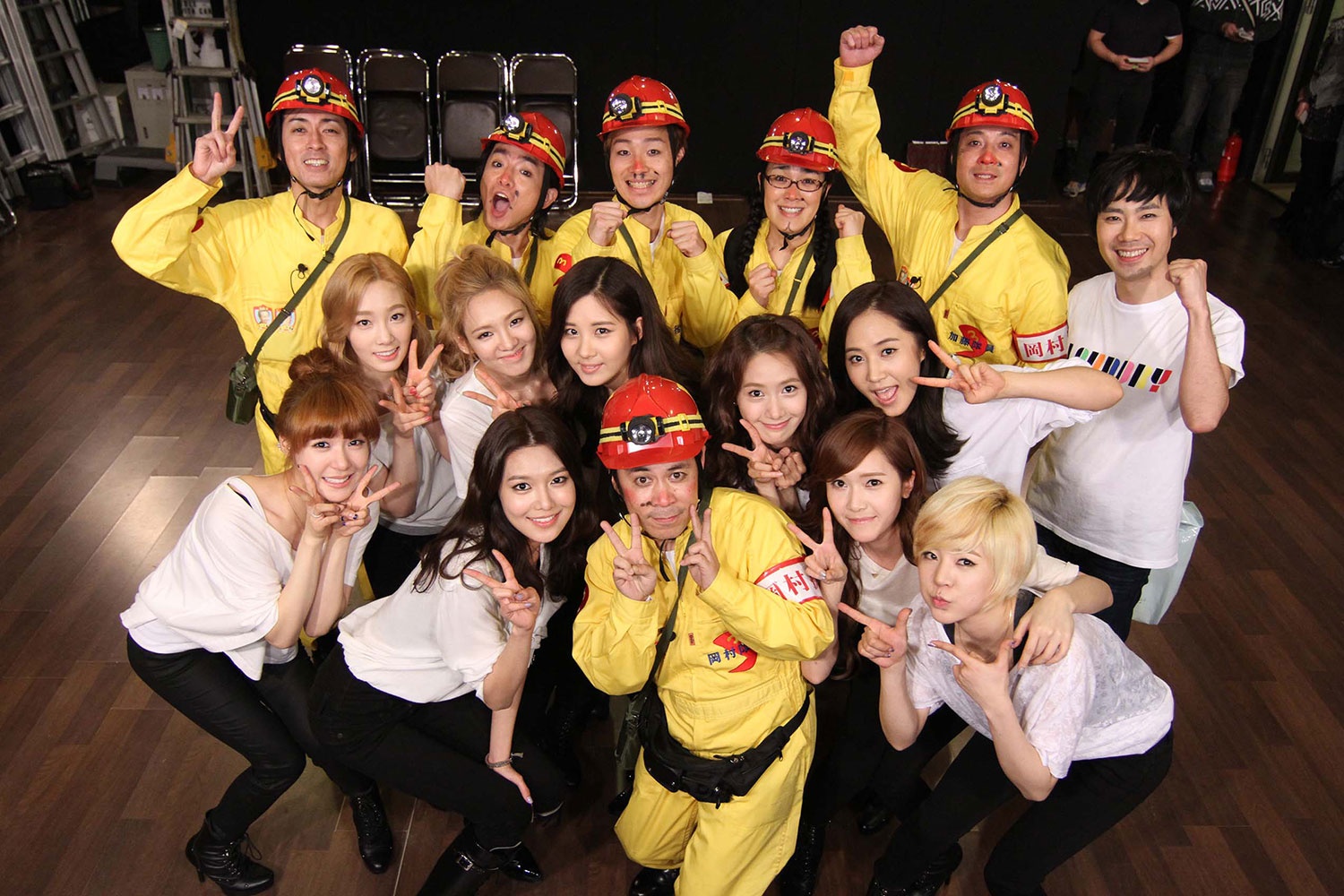 SNSD trong một chương trình truyền hình ở Nhật. Ảnh: wordpress