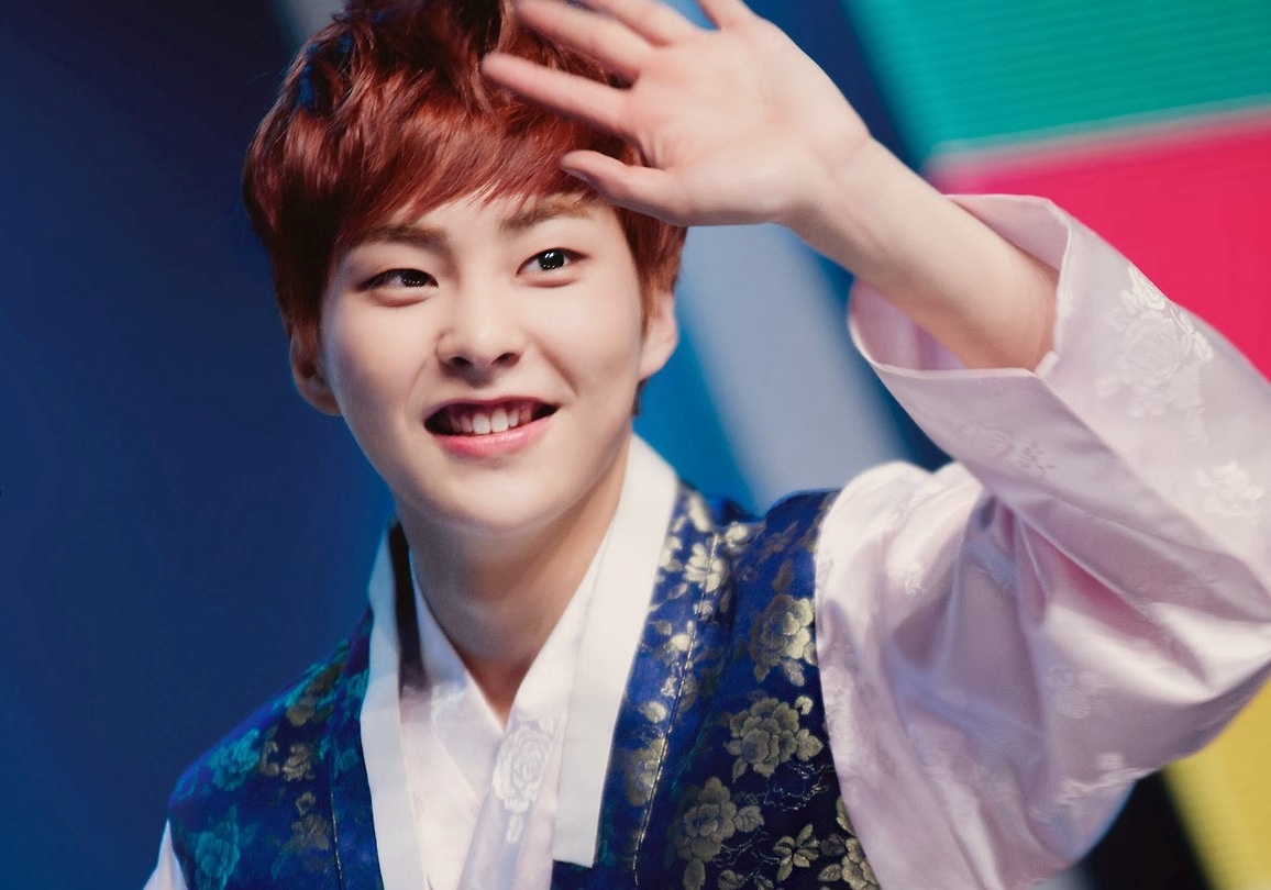 Ngày 26/3, người hâm mộ của Xiumin nói riêng và EXO nói chung đã thực hiện nhiều hoạt động ý nghĩa để mừng sinh nhật lần thứ 24 (25 theo tuổi Hàn) của thành viên lớn tuổi nhất EXO. Hiện nay EXO đang là hiện tượng mới của làng nhạc xứ kim chi, nên nhiều fansite ở các nước đã thực hiện quyên góp để mua quà tập thể, hoặc nhận gửi quà hộ các cá nhân về công ty SM cho Xiumin. Ảnh: blogspot