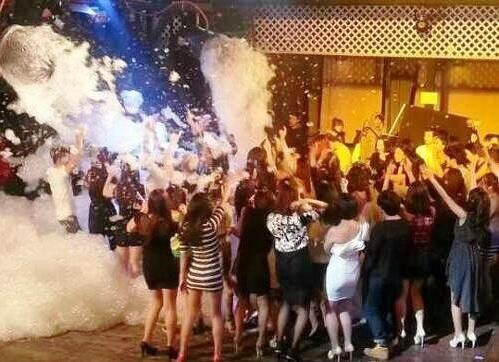 Hình ảnh hậu trường quay MV của 2PM. Ảnh: onehallyu