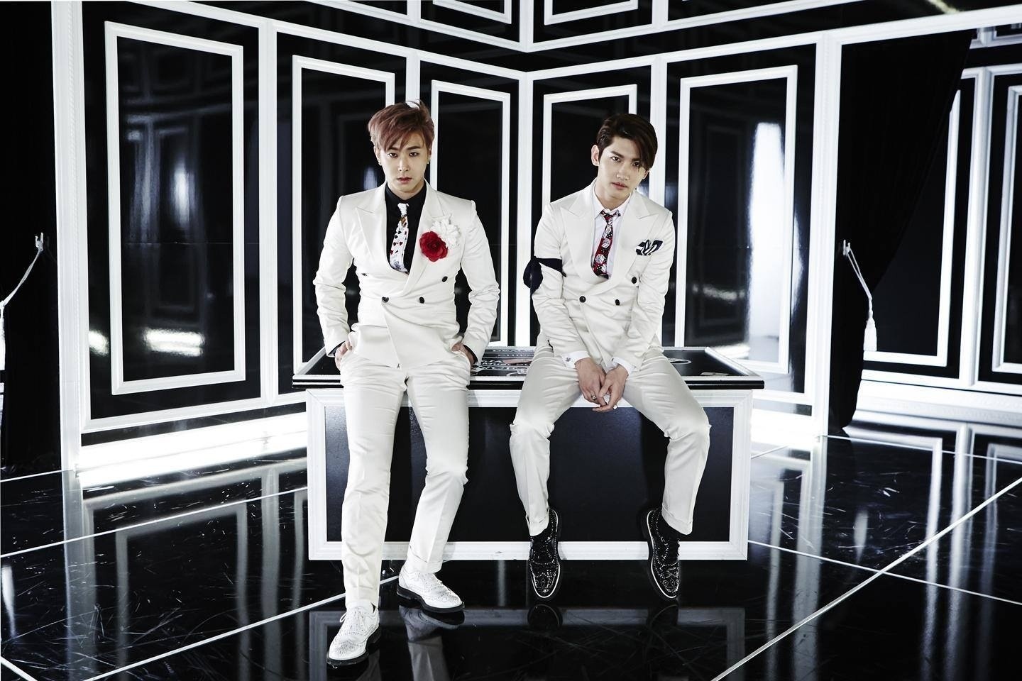 Spellbound - TVXQ hinh anh