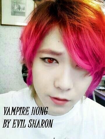 Lee Hong Ki (FT Island) khiến người hâm mộ suýt ngất xỉu khi đùa vào năm ngoái. Anh tuyên bố 