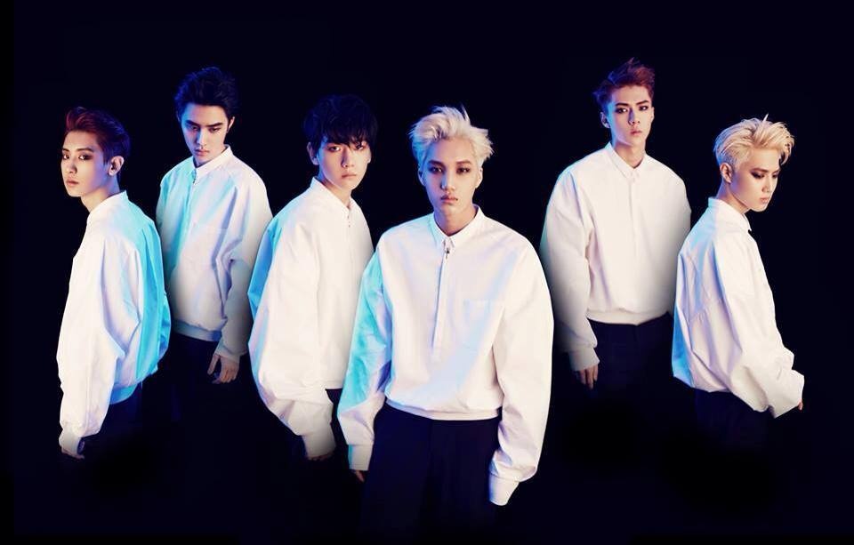 Nhóm EXO-K quảng bá ở Hàn. 