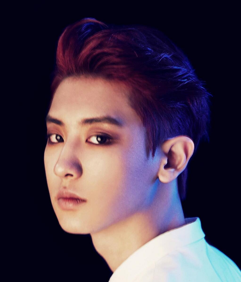 Chanyeol sinh năm 1992.