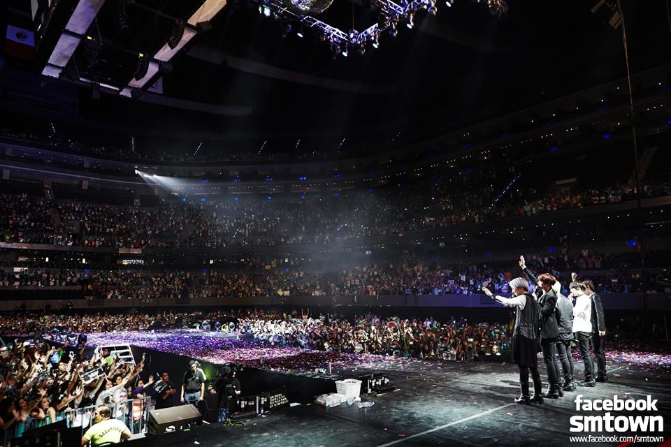 Tổng cộng SHINee đã chiêu đãi khán giá 25 ca khúc.