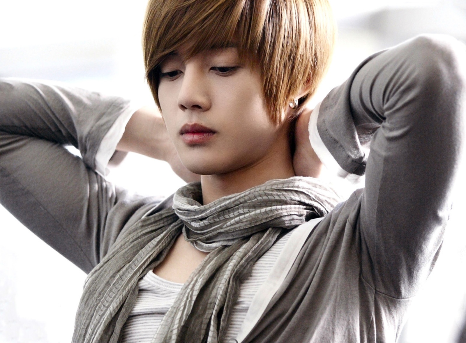 Kim Hyun Joong tam su ve thoi bi cam yeu hinh anh