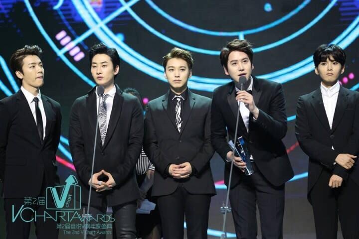 Chỉ nhóm nhỏ Super Junior-M có mặt tại lễ trao giải. Ảnh: Vchart