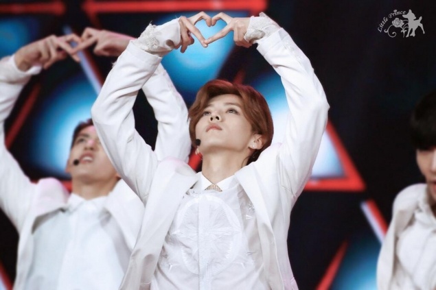 EXO-M bieu dien Overdose tai 18th China Music Awards hinh anh