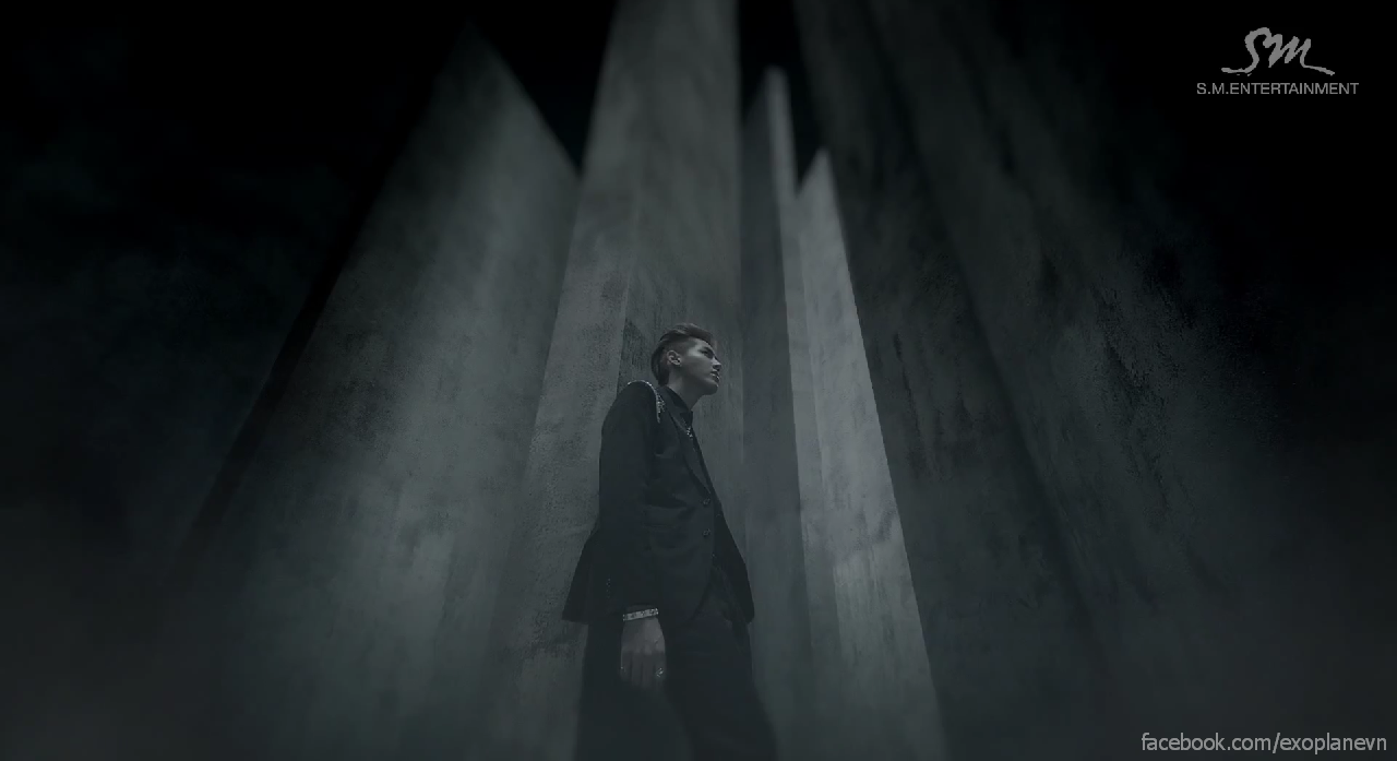 Một số hình ảnh mở đầu MV. Ảnh: exoplanetvn