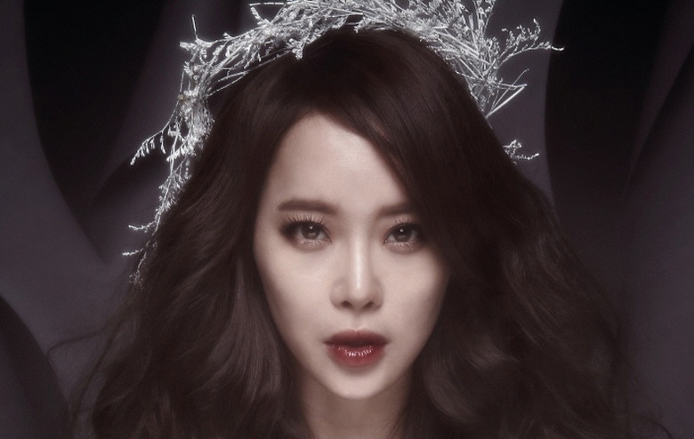 Nu hoang nhac phim Baek Ji Young lay nuoc mat khan gia hinh anh