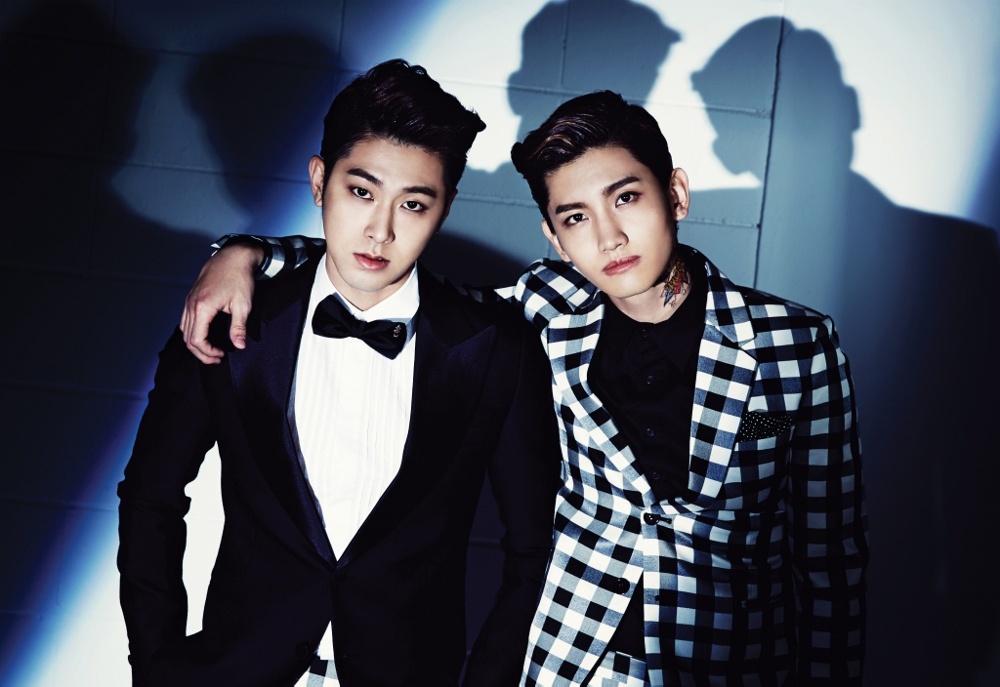 Hiện nay, TVXQ chỉ còn 2 thành viên Yunho và Changmin. Ảnh: SM