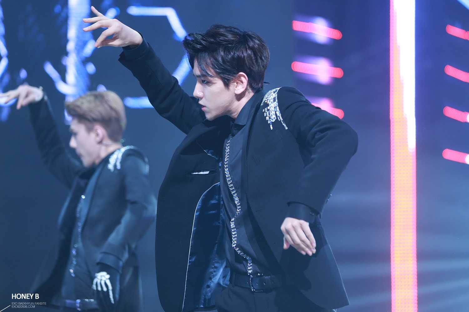 Overdose (M! Countdown performance) - EXO-K hinh anh