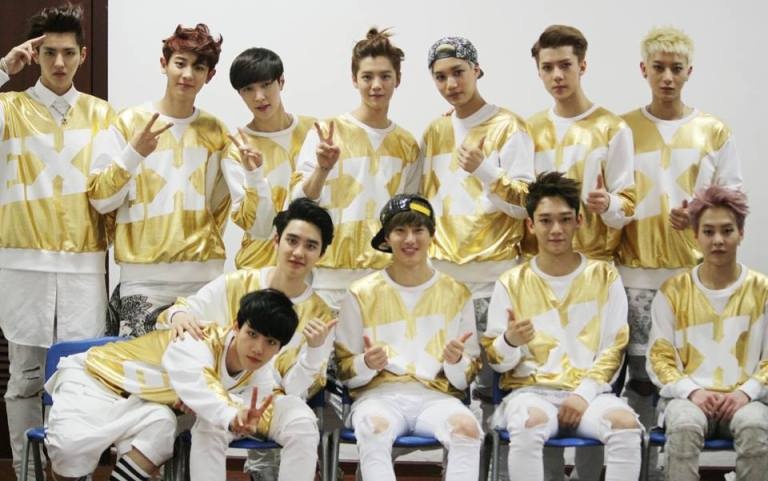 Truong nhom EXO de nghi Kris xin loi va rut don kien hinh anh