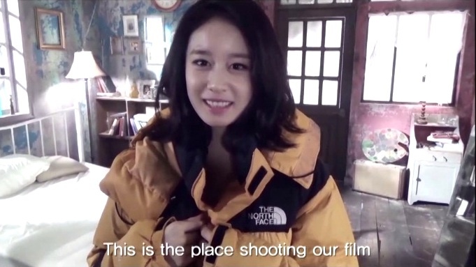 MV mới bao gồm cảnh hậu trường tạo dáng của Jiyeon.