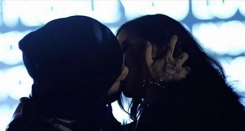 MV moi cua Taeyang (Big Bang) chua du nong hinh anh