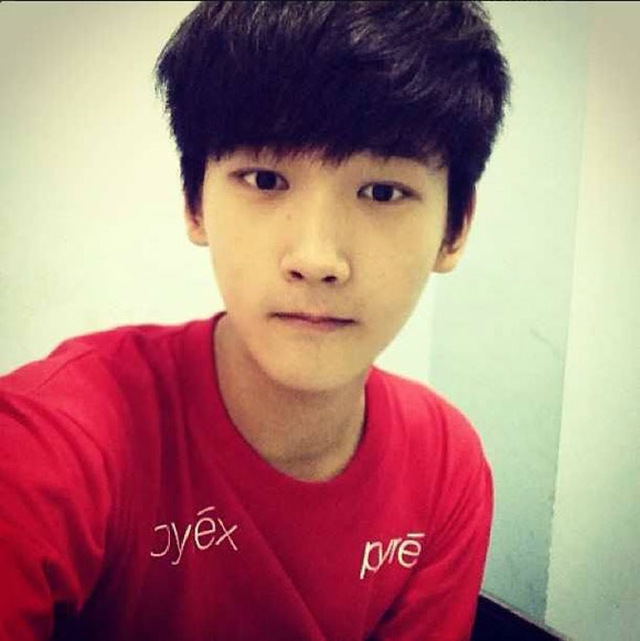 Xing Zhaolin sở hữu chiều cao khủng và gương mặt trẻ thơ. Ảnh: facebook