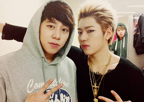 Taewoon (trái) và Zico là anh em ruột. Ảnh: soompi