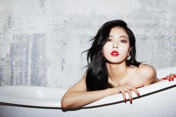 ‘Nu hoang sexy’ HyunA khoe anh nua kin nua ho hinh anh