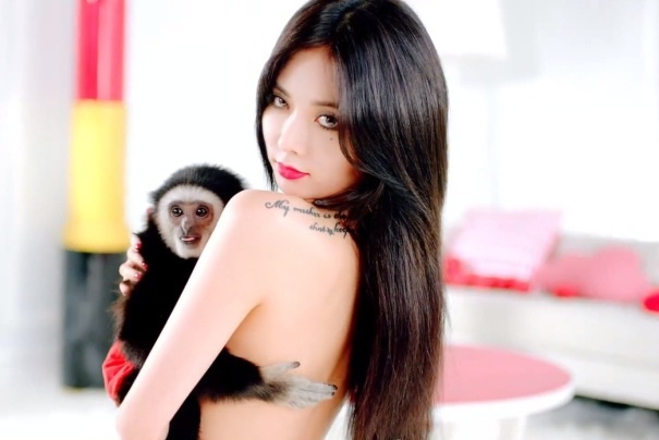 HyunA nhai canh gay soc cua Miley Cyrus hinh anh