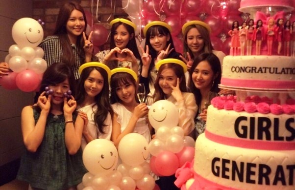 SNSD mung 7 nam ra mat bang ky luc moi hinh anh