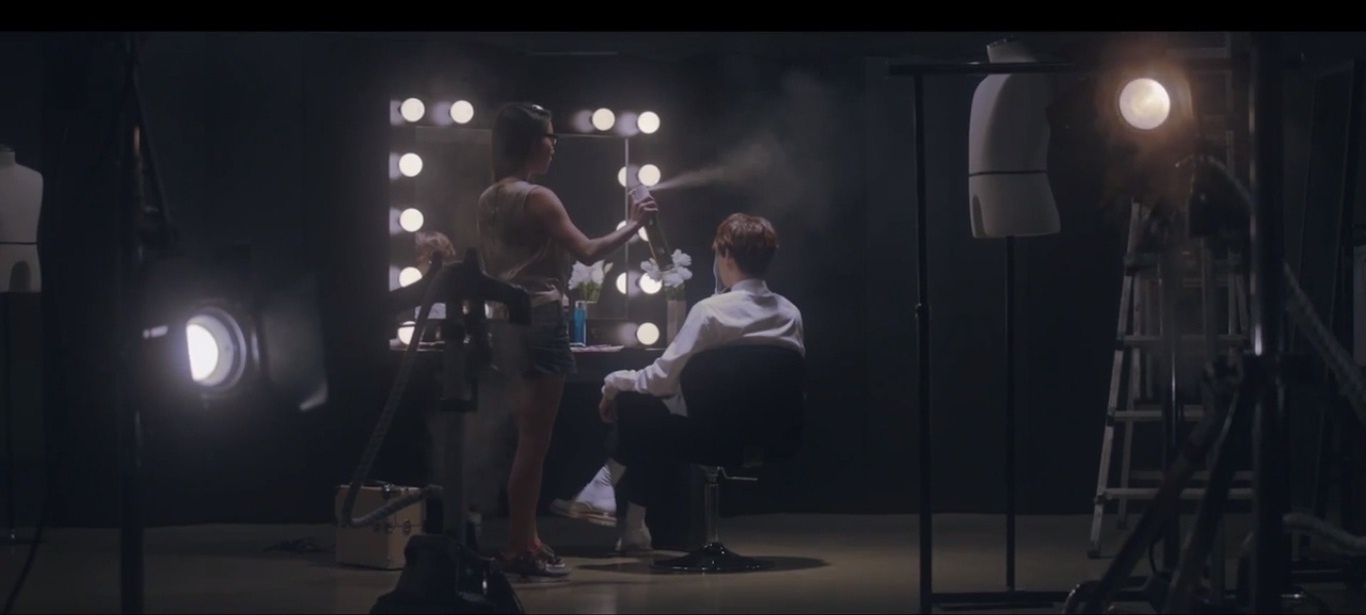 Hậu trường chuẩn bị.