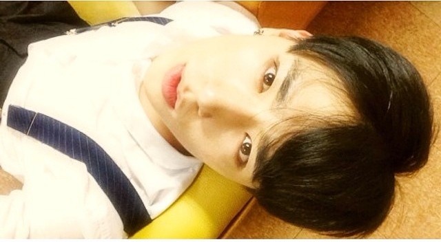 Dù chỉ là vũ công, Kasper sở hữu vẻ đẹp kiểu hotboy, không thua kém các ca sĩ thần tượng Kpop.