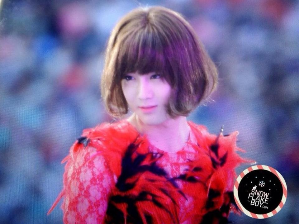 Suho cực kỳ xinh xắn với mái tóc giả. Ảnh: 