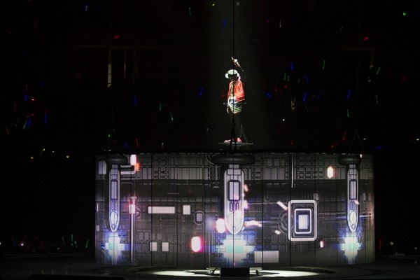 Crayon (KCON 2014) - G-Dragon hinh anh