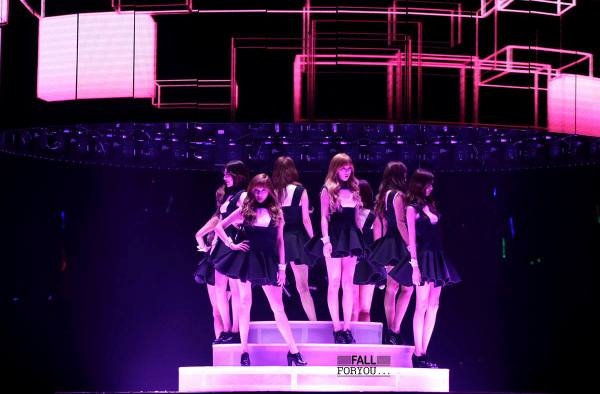 Gee (KCON 2014) - SNSD hinh anh