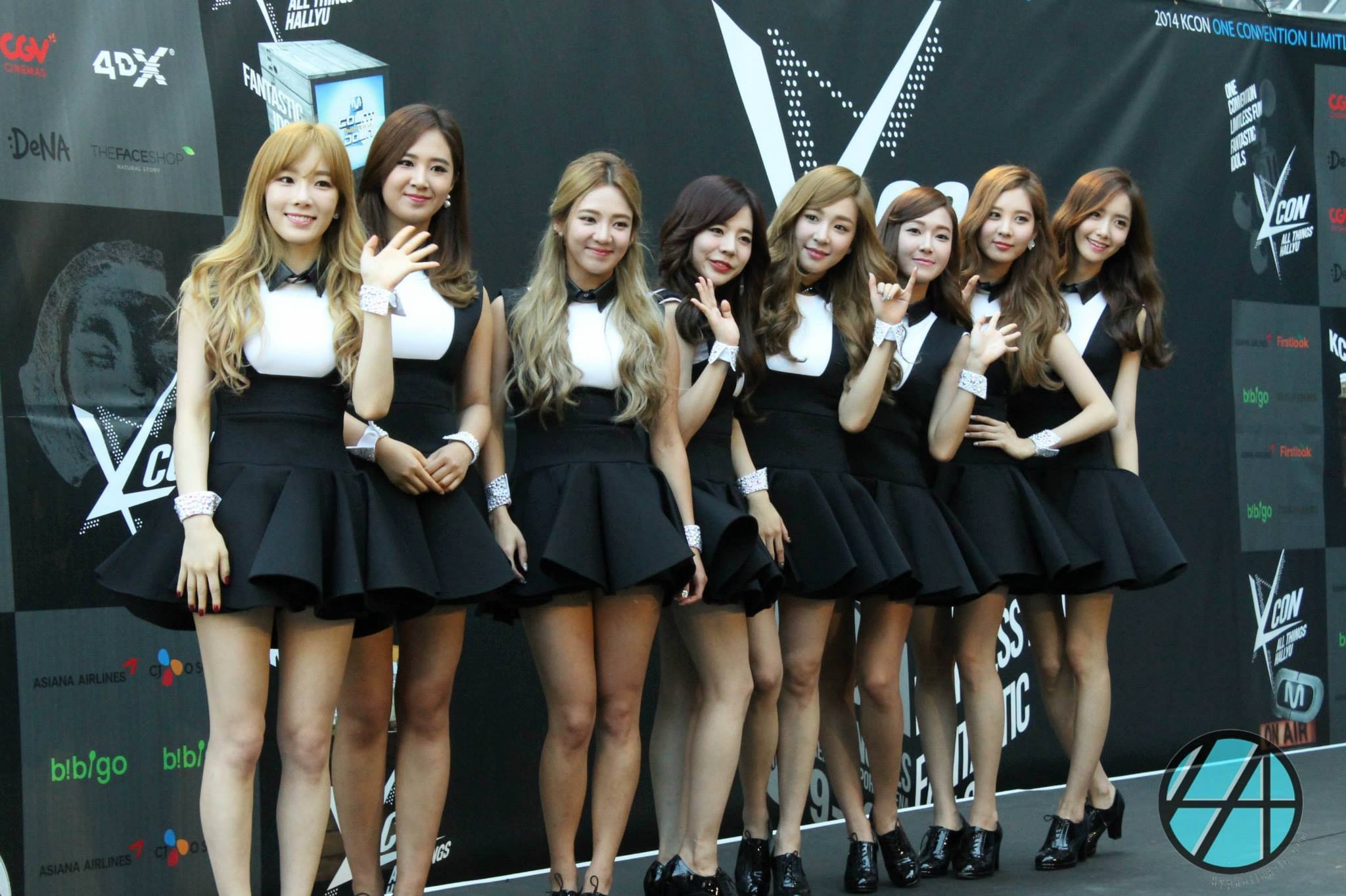 SNSD rất thân thiện với người hâm mộ.