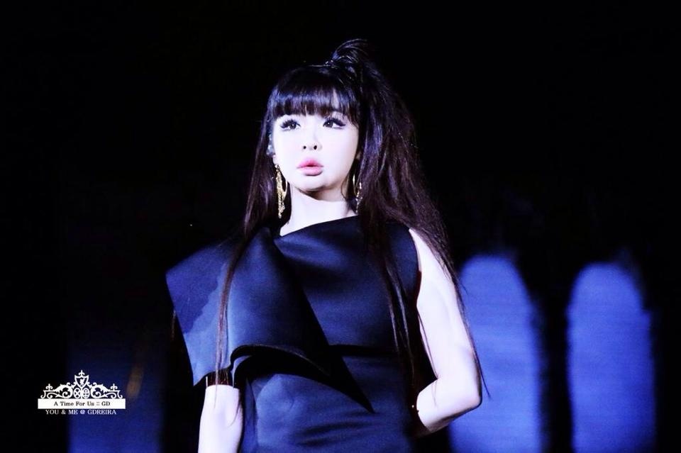 Bom xuất hiện trong concert gia đình tại Hàn sau scandal ma túy. 