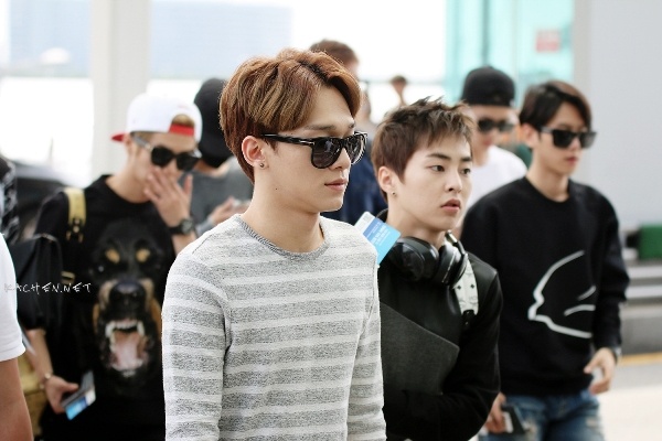 Su co EXO tai san bay Nam Kinh 16/8/2014 (China TV) hinh anh