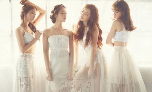 KARA phien ban moi xinh nhu mong trong ‘Mamma Mia’ hinh anh
